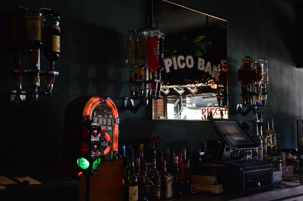 Hotel Pico Rozenburg エクステリア 写真