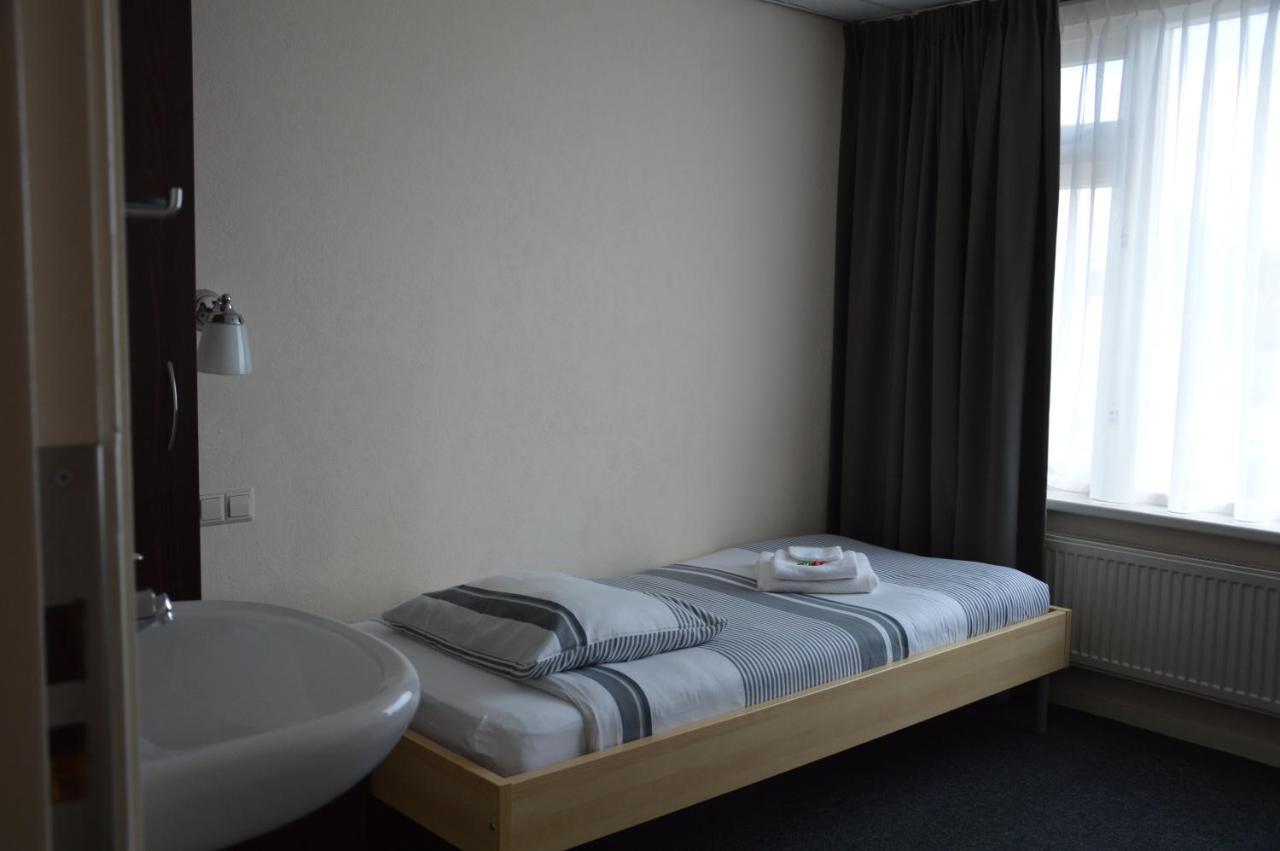 Hotel Pico Rozenburg エクステリア 写真